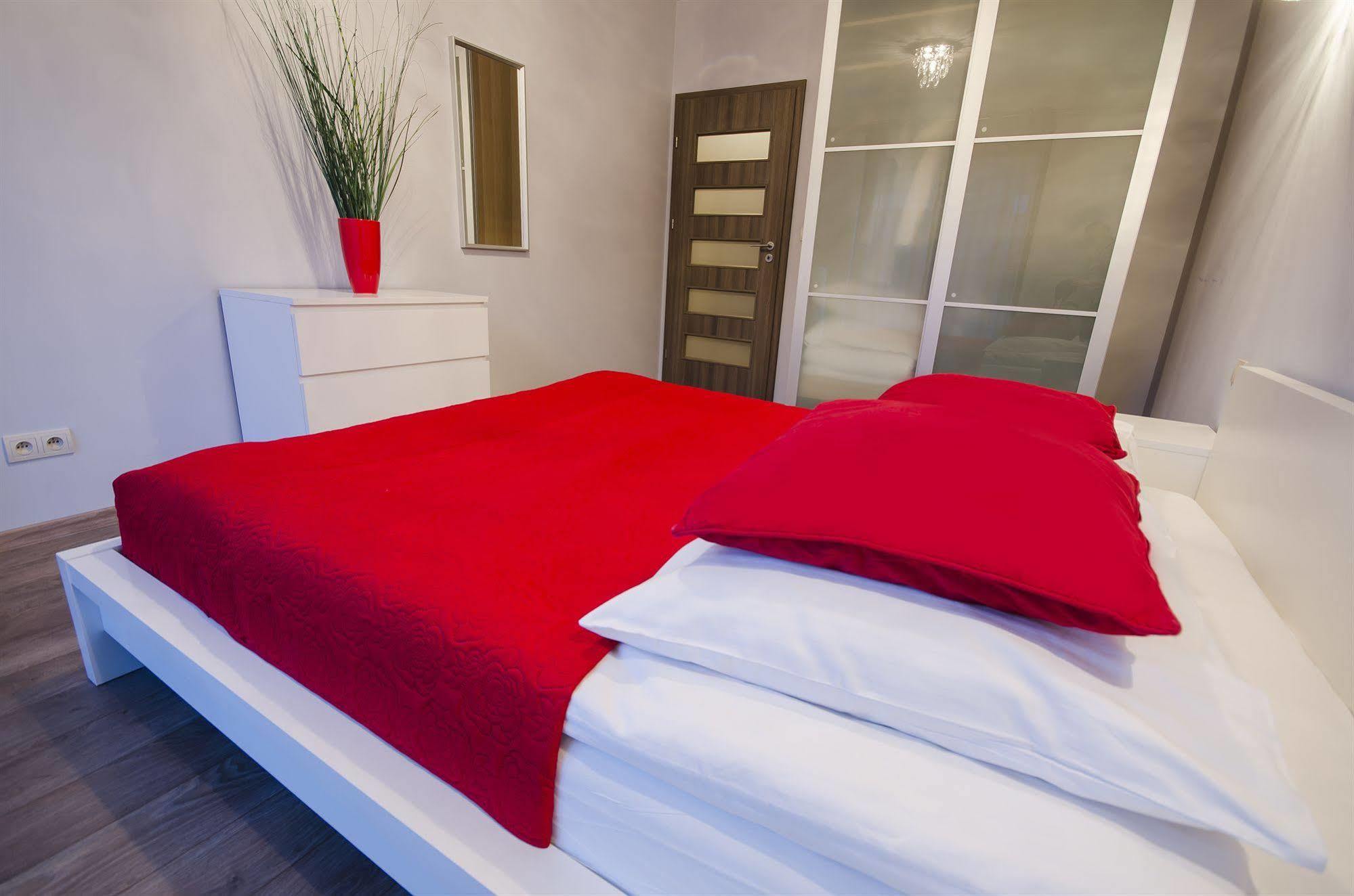 Angel City Center Krakow Aparthotel Exterior photo