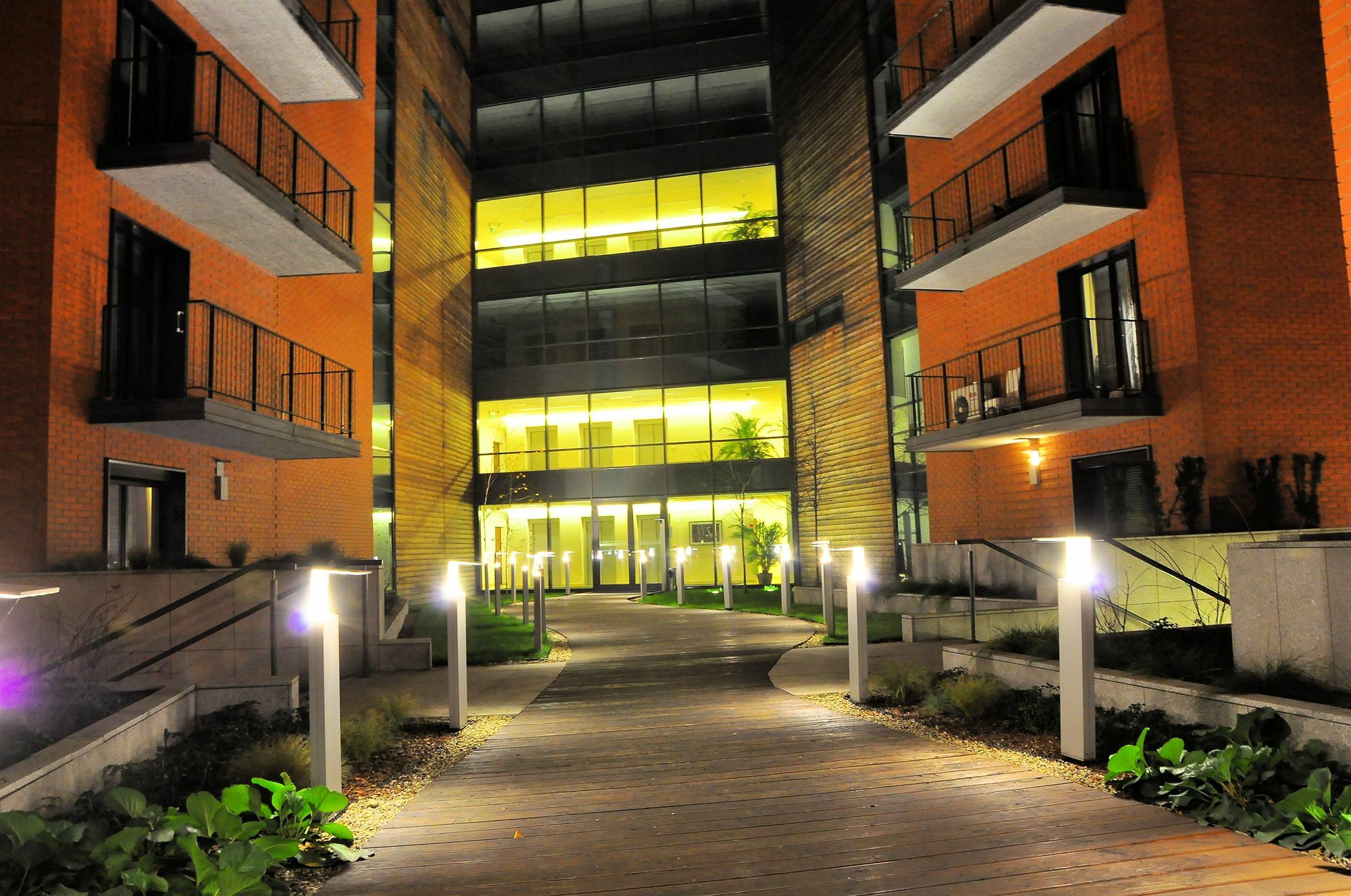 Angel City Center Krakow Aparthotel Exterior photo