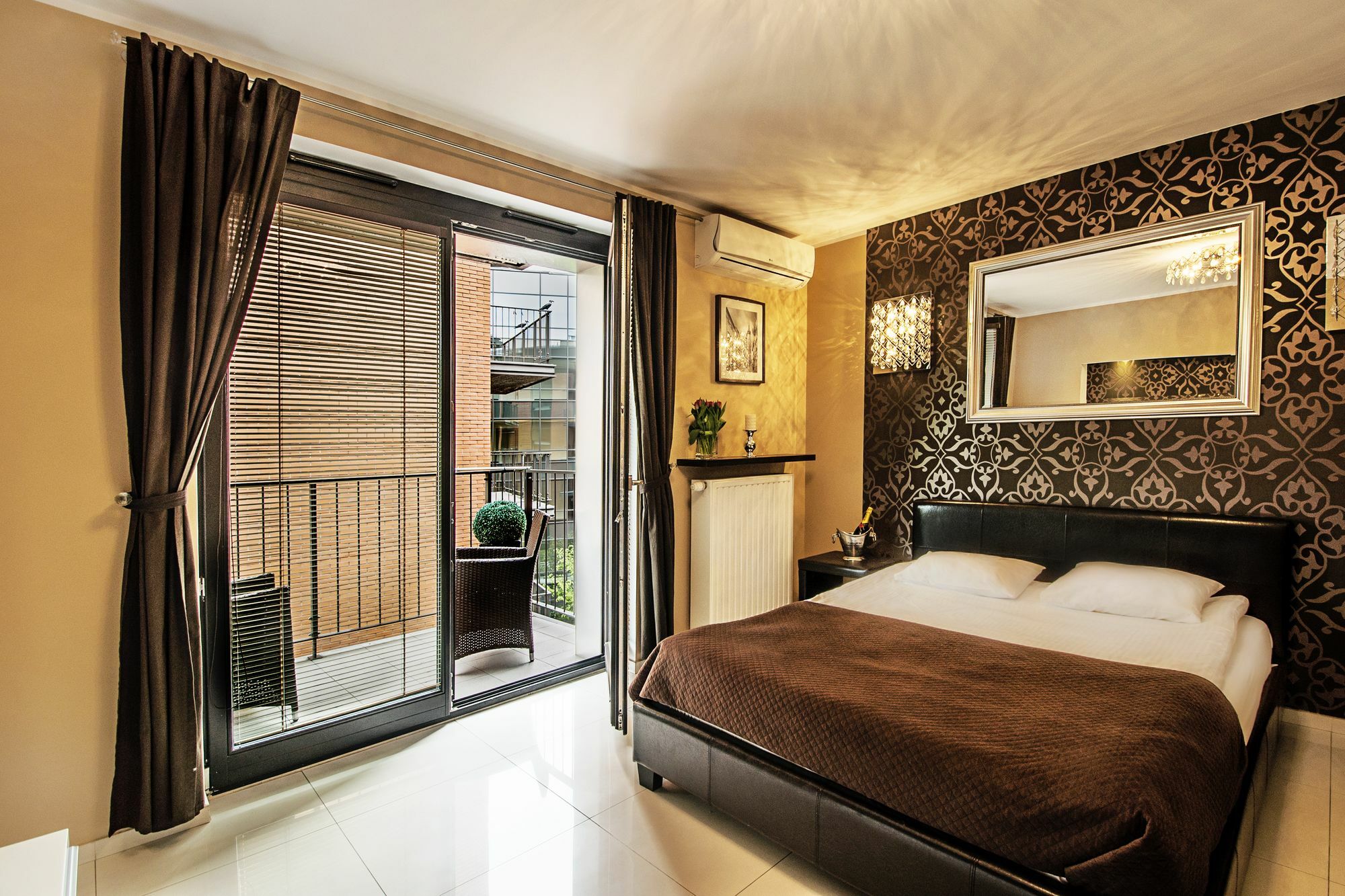Angel City Center Krakow Aparthotel Exterior photo